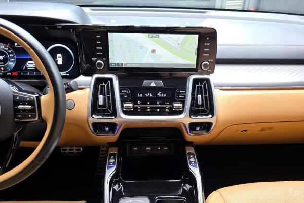 2023 Kia Sorento с пробегом 22 691 км