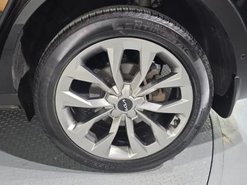 2023 Kia Sorento с пробегом 66 972 км