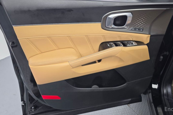 2023 Kia Sorento с пробегом 66 972 км