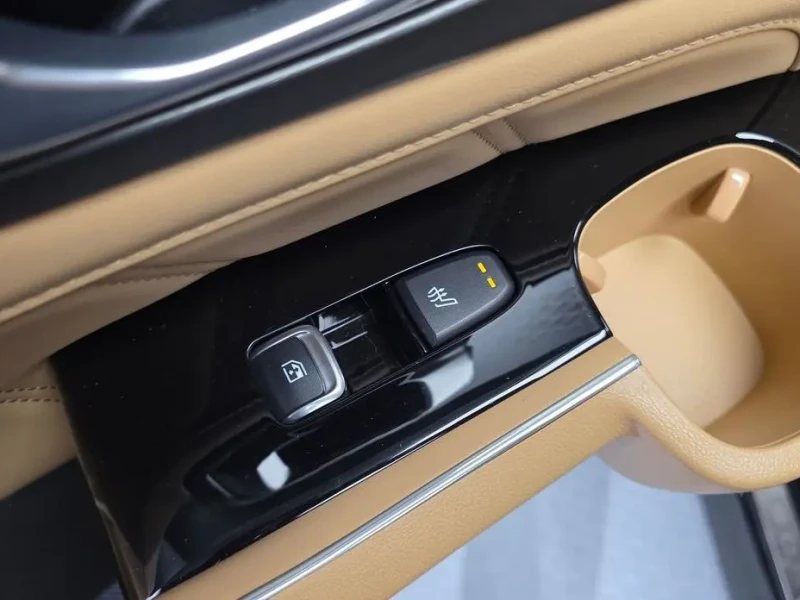 2023 Kia Sorento с пробегом 66 972 км