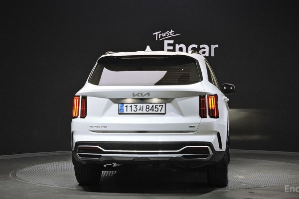 2023 Kia Sorento с пробегом 58 122 км