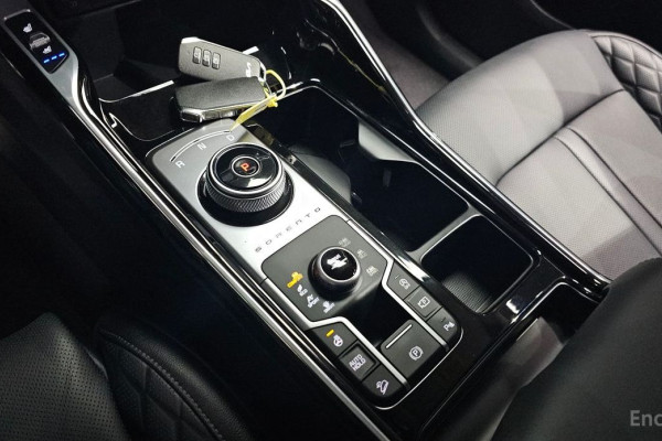 2023 Kia Sorento с пробегом 58 122 км