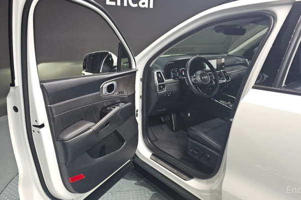 2023 Kia Sorento с пробегом 58 122 км