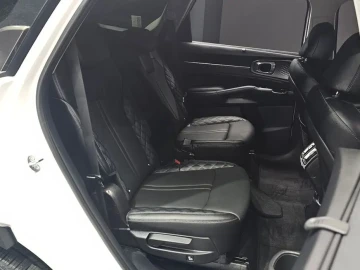 2023 Kia Sorento с пробегом 58 122 км