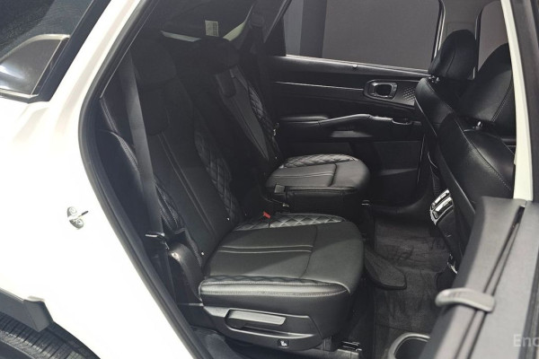 2023 Kia Sorento с пробегом 58 122 км