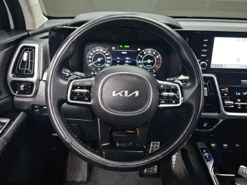 2023 Kia Sorento с пробегом 58 122 км