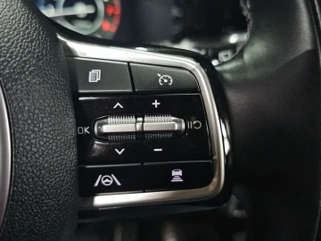 2023 Kia Sorento с пробегом 58 122 км
