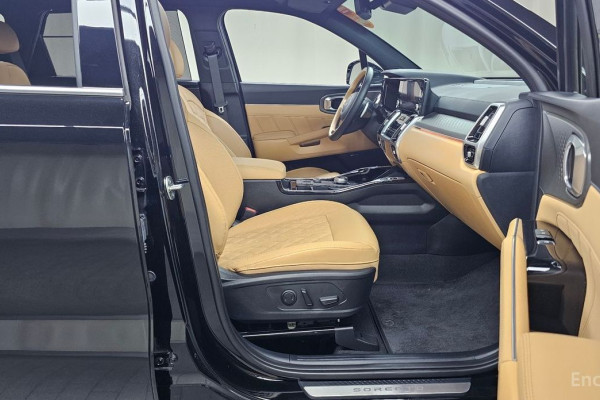 2023 Kia Sorento с пробегом 29 783 км