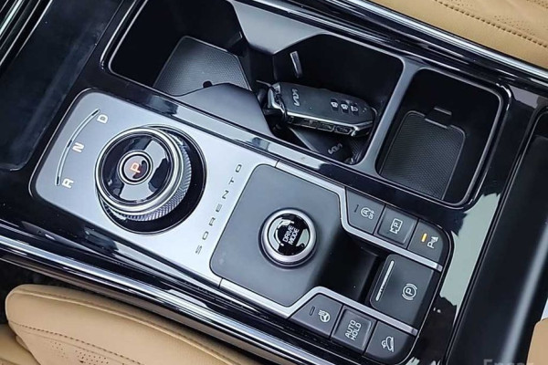 2022 Kia Sorento с пробегом 25 886 км