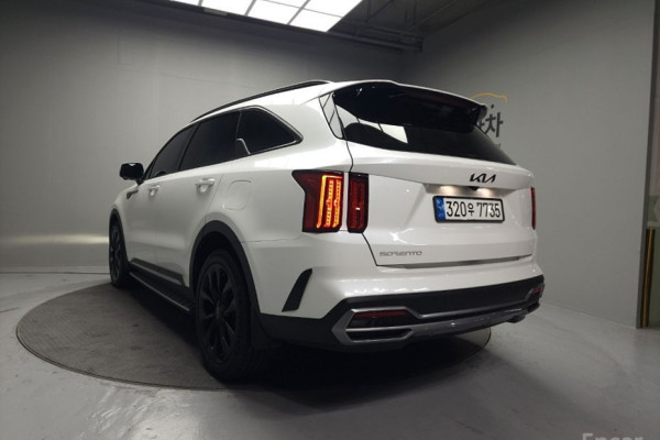 2023 Kia Sorento с пробегом 103 000 км