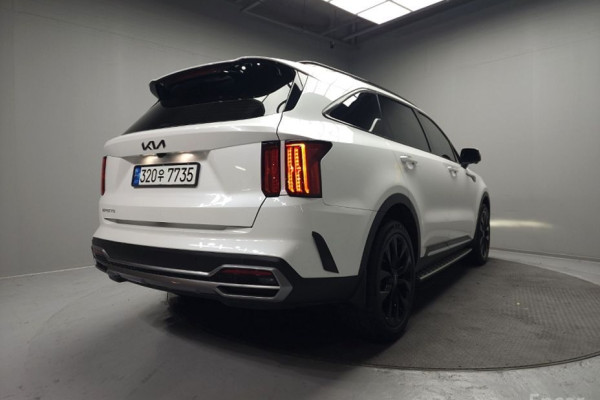 2023 Kia Sorento с пробегом 103 000 км