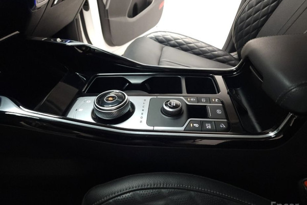 2023 Kia Sorento с пробегом 103 000 км