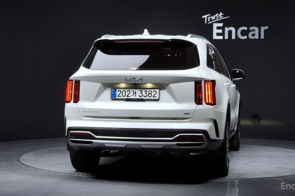 2023 Kia Sorento с пробегом 49 410 км