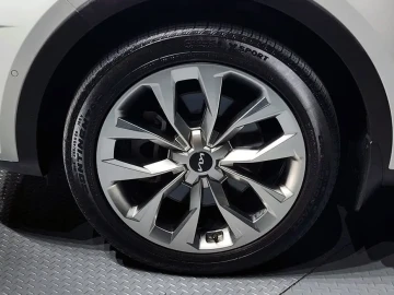 2023 Kia Sorento с пробегом 49 410 км