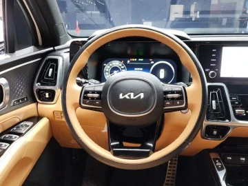 2023 Kia Sorento с пробегом 49 410 км