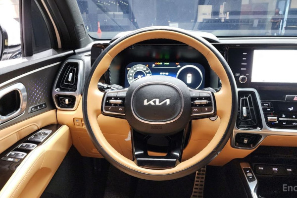 2023 Kia Sorento с пробегом 49 410 км