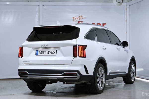 2023 Kia Sorento с пробегом 83 238 км