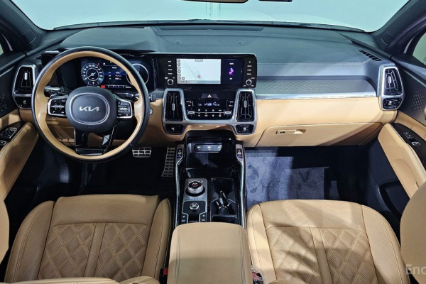 2023 Kia Sorento с пробегом 83 238 км