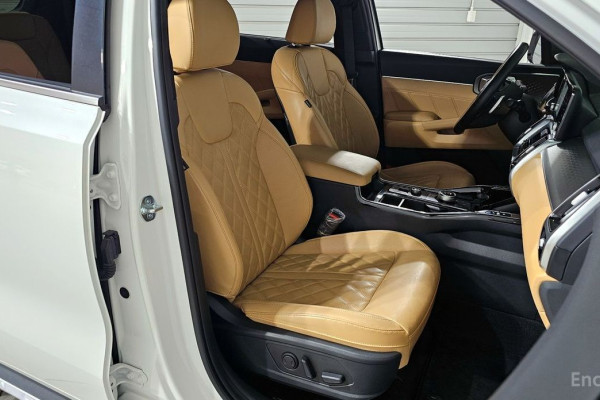 2023 Kia Sorento с пробегом 83 238 км