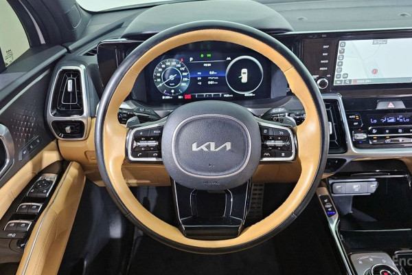 2023 Kia Sorento с пробегом 83 238 км