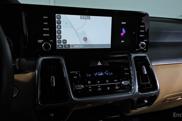 2023 Kia Sorento с пробегом 83 238 км