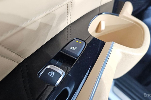 2023 Kia Sorento с пробегом 83 238 км