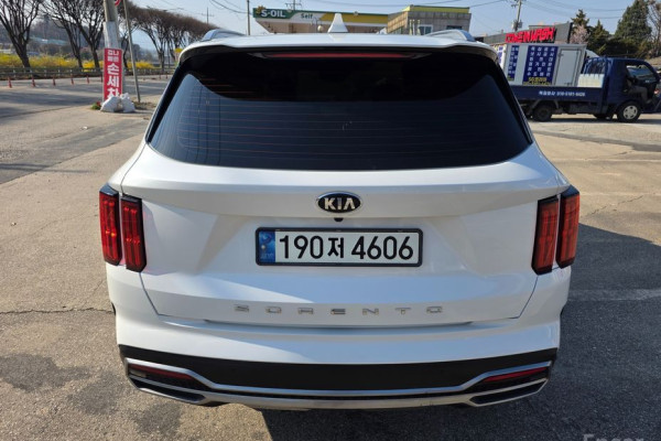 2021 Kia Sorento с пробегом 77 381 км