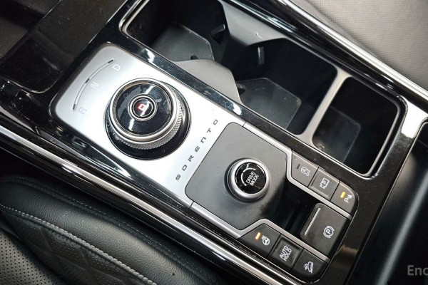 2023 Kia Sorento с пробегом 112 848 км