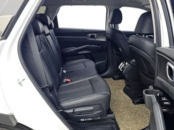 2023 Kia Sorento с пробегом 112 848 км