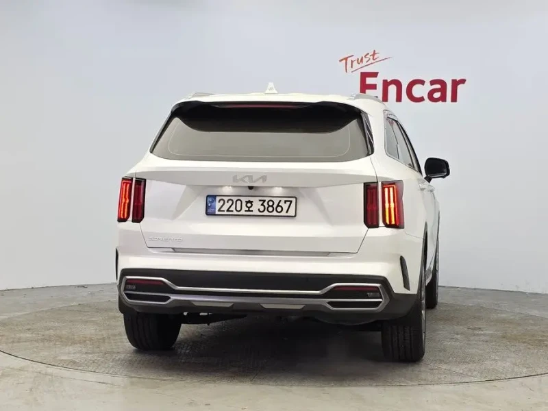2023 Kia Sorento с пробегом 45 630 км