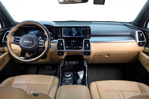 2023 Kia Sorento с пробегом 45 630 км