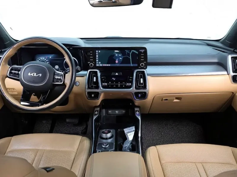 2023 Kia Sorento с пробегом 45 630 км