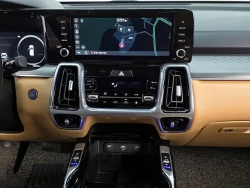 2023 Kia Sorento с пробегом 45 630 км