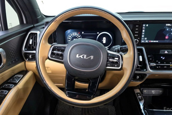 2023 Kia Sorento с пробегом 45 630 км