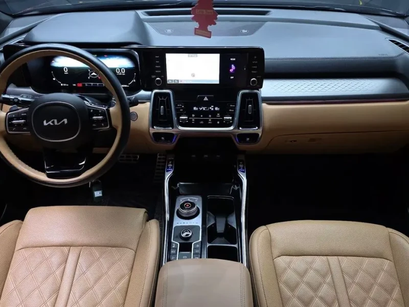 2022 Kia Sorento с пробегом 82 260 км