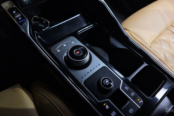 2022 Kia Sorento с пробегом 76 894 км