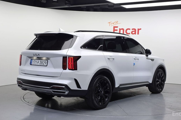 2022 Kia Sorento с пробегом 12 678 км