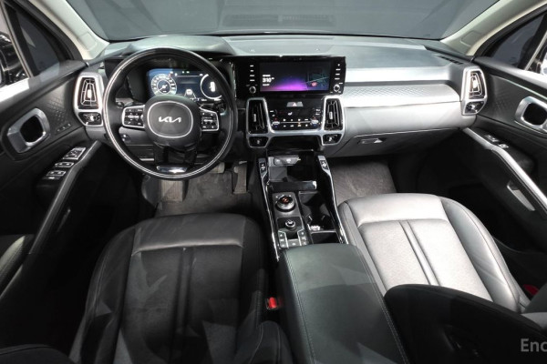 2023 Kia Sorento с пробегом 24 994 км