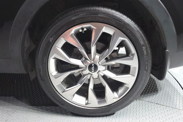 2023 Kia Sorento с пробегом 24 994 км