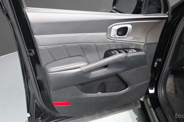 2023 Kia Sorento с пробегом 24 994 км