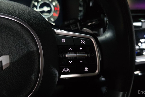 2023 Kia Sorento с пробегом 24 994 км