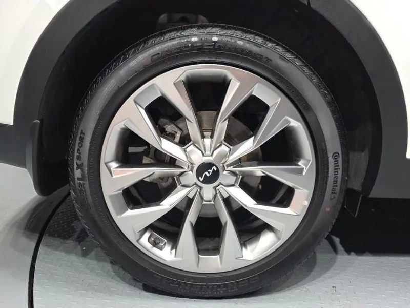 2023 Kia Sorento с пробегом 41 932 км