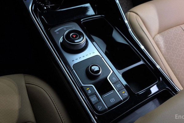 2023 Kia Sorento с пробегом 41 932 км