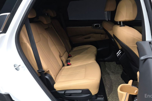 2023 Kia Sorento с пробегом 41 932 км