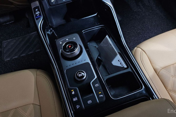 2023 Kia Sorento с пробегом 20 085 км