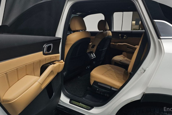 2023 Kia Sorento с пробегом 20 085 км