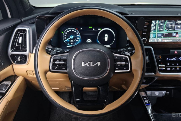 2023 Kia Sorento с пробегом 20 085 км
