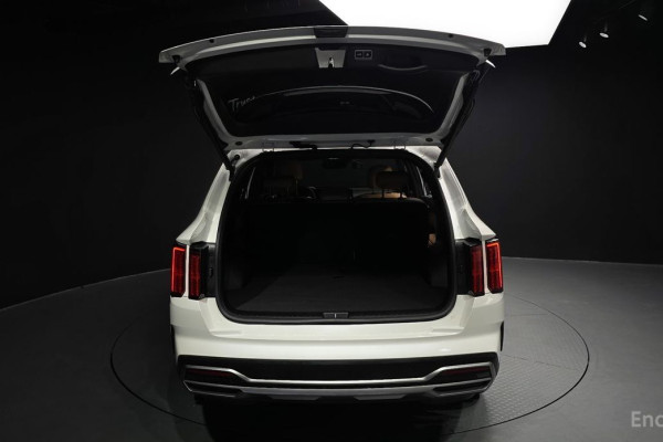 2023 Kia Sorento с пробегом 41 932 км