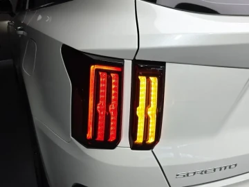 2023 Kia Sorento с пробегом 41 932 км