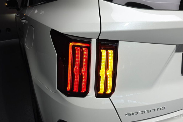 2023 Kia Sorento с пробегом 41 932 км